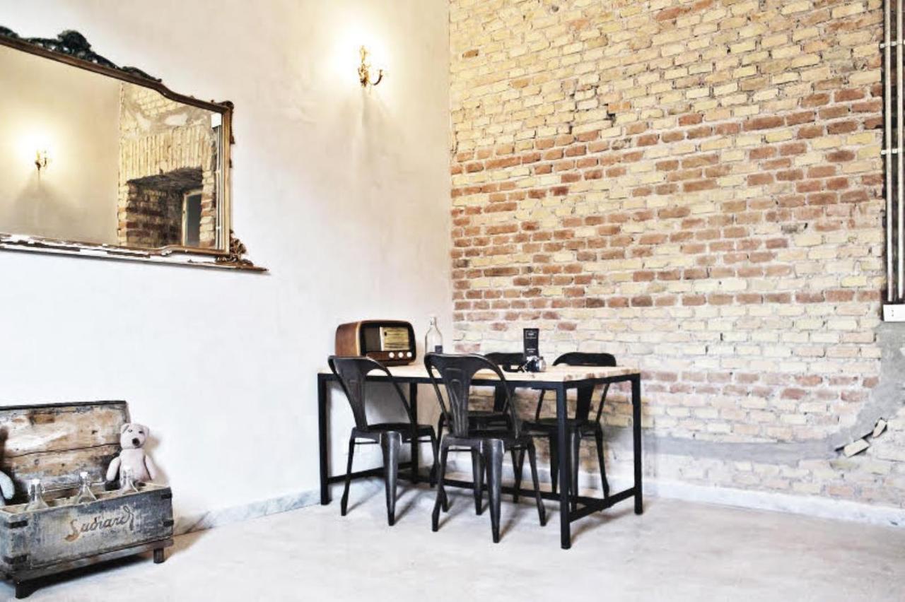 Casa Particular Vintage Rom Exterior foto